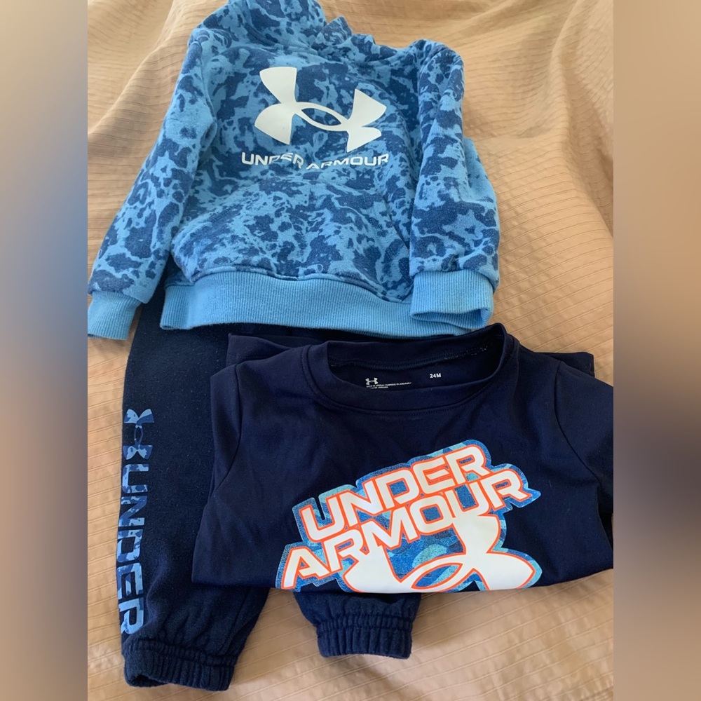 Under Armour Kids Navy Blue 3 piece suit - Sweatshirt, Sweatpants, T-Shirt.